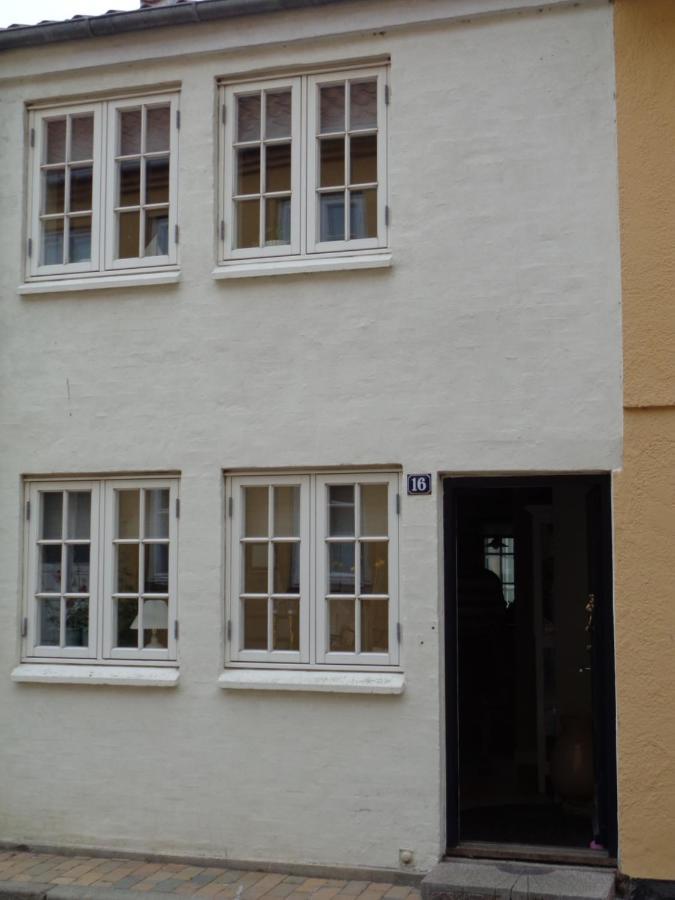 Dejligt Lille Byhus Фоборг Екстер'єр фото