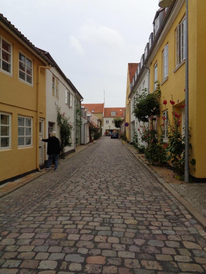 Dejligt Lille Byhus Фоборг Екстер'єр фото